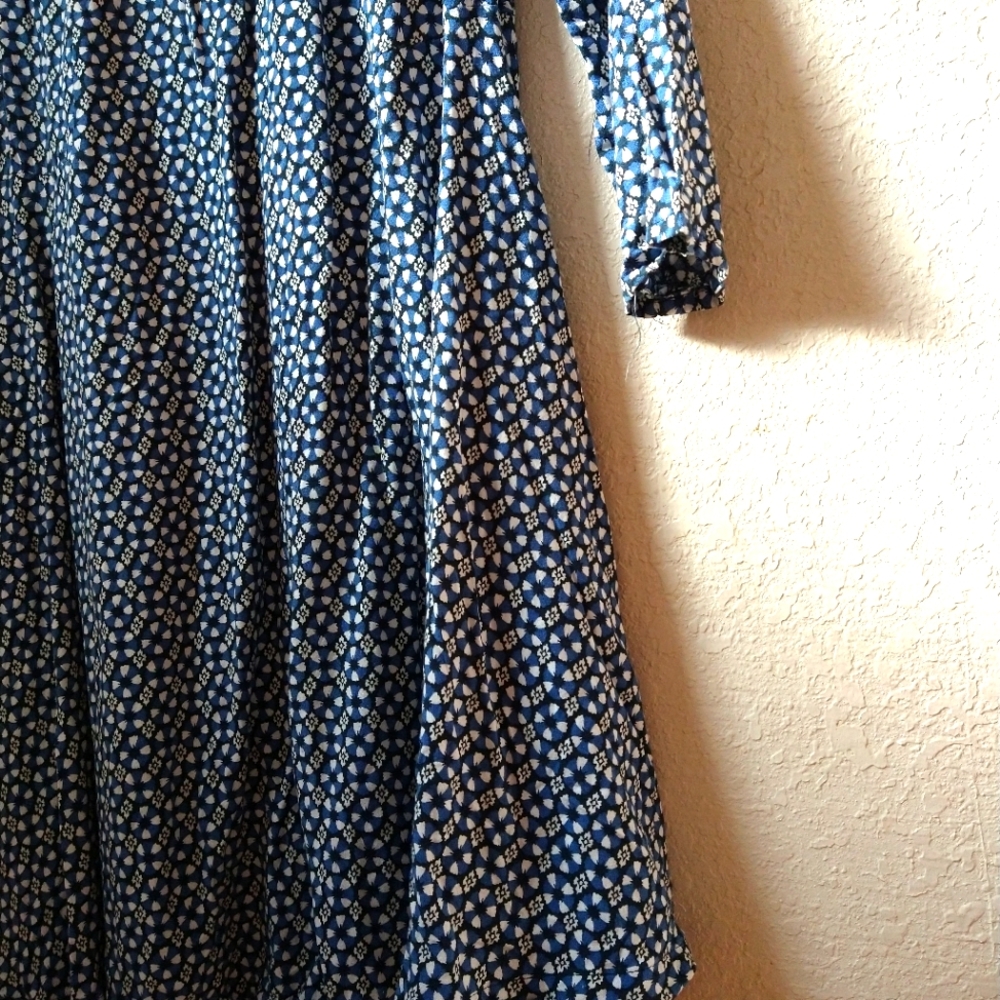 H&M navy/white petite floral printed dress